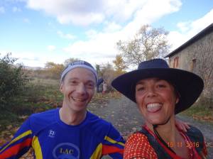  J'ai crié bravo "le LAC" quand il m'a doublé comme une fusée. Il s est retourné et on s'est reconnu. Il a fait demi tour et on a immortalisé l'instant. Il aurait donc pu faire un meilleur temps...